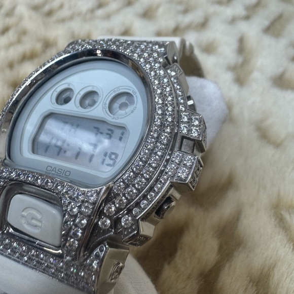 Casio  G-Shock DW-6900WW with CZ casing main image 9